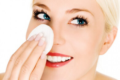 Abschminken, Basteln und Co - Wozu Wattebällchen genutzt werden können