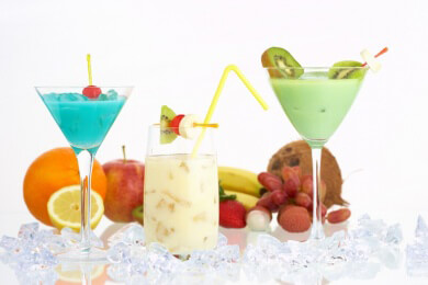 Wissenswertes zu Cocktails - Geschichte, Zubereitung, Bestandteile und beliebte Sorten