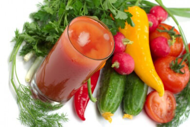 Wissenswertes zum Tomatensaft - Geschichte, Herstellung, Sorten und Gesundheitswert