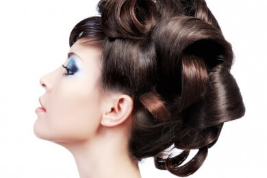 Für welche Frisuren sich Klammern und Spangen gut eignen
