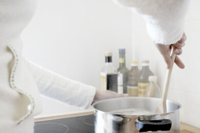 Metall, Plastik oder Holz - welcher ist der beste Kochlöffel?