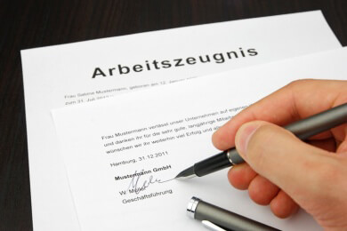 Arbeitszeugnis - Funktion, Unterschiede, Berechtigte und Inhalte
