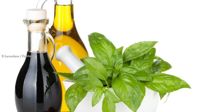 ᐅ Essig-Öl-Dressing (Vinaigrette) - Rezeptideen und geeignete Salate