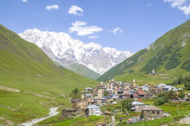 Georgien - Lage, Sehenswürdigkeiten und Spezialitäten