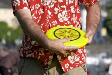 Die alt bekannte Frisbeescheibe hat wieder an Bedeutung gewonnen - und zwar in verschiedenen Spieltechniken