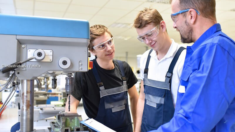 ᐅ Praktikum - Arten von Praktika, Vergütung, Tipps zur Bewerbung