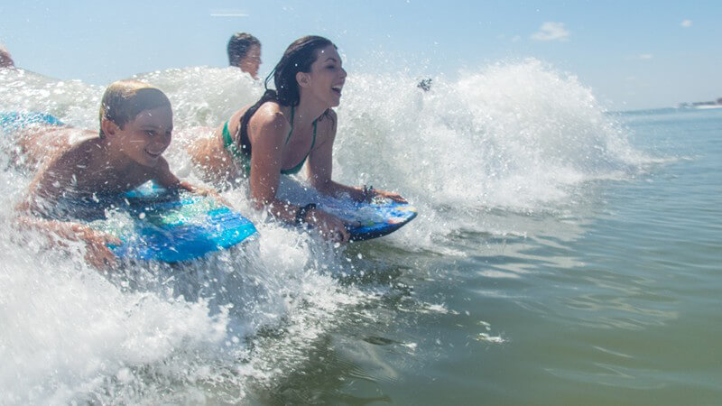 Wodurch unterscheiden sich Bodyboard und Surfbrett?