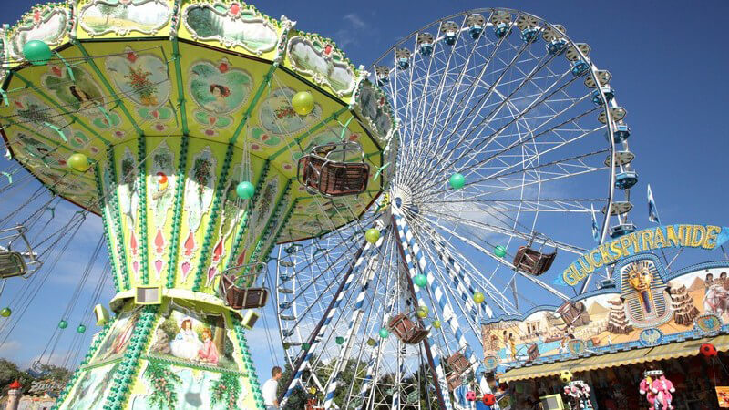 Das Münchner Oktoberfest - Wenn eine Stadt zum riesigen Biergarten wird