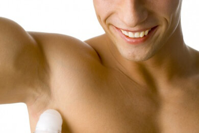 Es gibt zahlreiche verschiedene Pflegemittel zur Körperpflege und mindestens genau so viele märchenhafte Mythen dazu