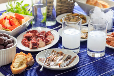 Griechische Restaurants - Merkmale, Einrichtung und typische griechische Gerichte