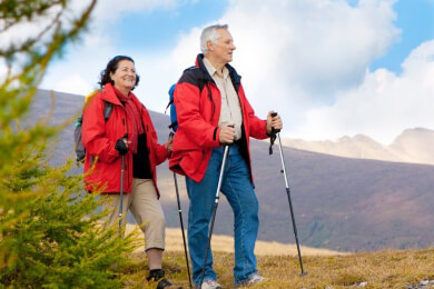 Wanderstöcke - Merkmale, Nutzen und Tipps zur Auswahl
