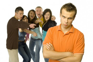 Spott - Merkmale, Gründe und Tipps zum Umgang