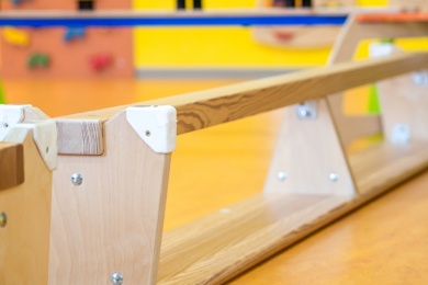 Turnen auf der Turnbank - Beispielübungen, Verbreitung und Nutzen