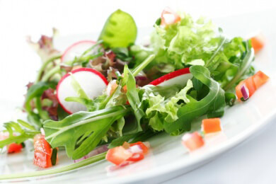 Grundlagen und Auswirkungen der vegetarischen Ernährung und Tipps für unterschiedliche Zielgruppen