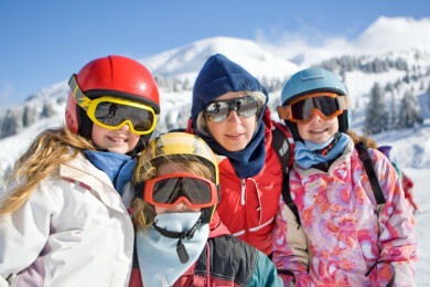 Skihelme - Merkmale, Bauweisen und Tipps zur Auswahl