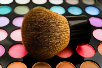 So starten Sie elegant und frisch geschminkt in die sonnigen Monate der Jahre 2011 und 2012