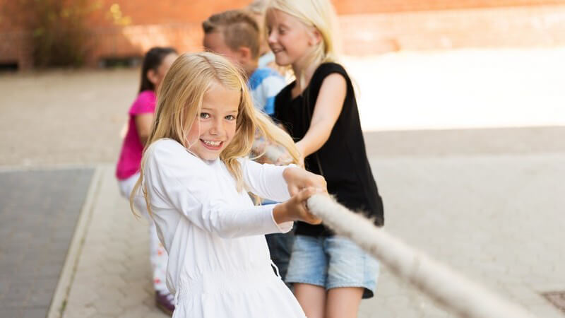 Pausenarten in der Schule und eine Übersicht über moderne Spiele für die Unterrichtspause