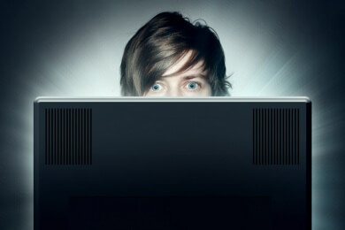 Wir geben Tipps, wie man sicher im Netz unterwegs ist und informieren über den Schutz vor Phishing-Attacken sowie den richtigen Umgang mit Trollen im Netz