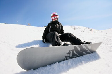 Snowboardtricks werden besonders gerne auf der Halfpipe durchgeführt; mittlerweile gibt es eine Vielzahl an Funparks speziell für die Boarder
