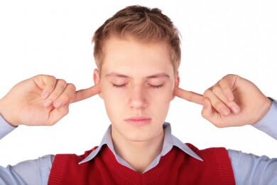 Tinnitus - Ursachen, Symptome, Formen und Behandlung