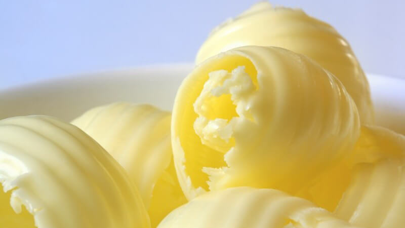 Eine bunte Auswahl leckerer Buttertorten-Rezepte, wie zum Beispiel für den Frankfurter Kranz, die Buttercremetorte oder die russische Torte