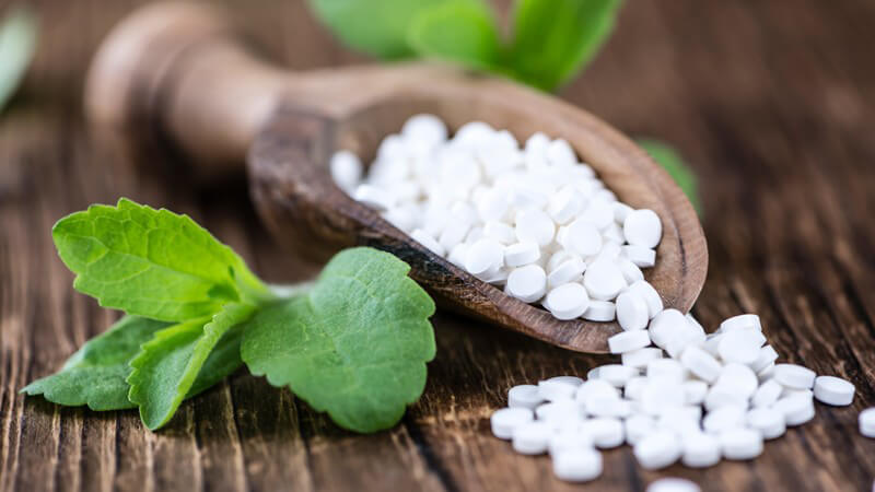 Über die Vorteile und gesundheitlichen Vorzüge von Stevia - seit 2011 gilt die Heilpflanze als offizielles Lebensmittel