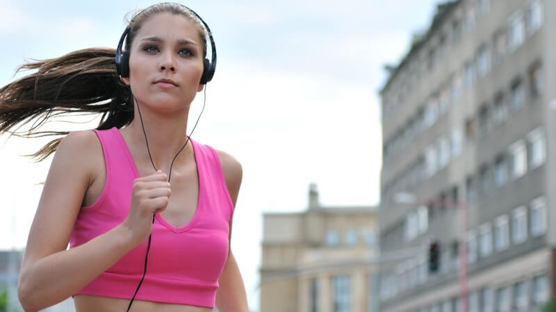 Je nach Einsatzmöglichkeit und daraus resultierender Beanspruchung muss ein Sportbikini einiges aushalten