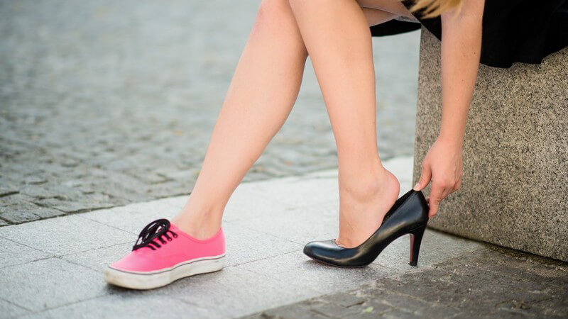 Das Laufen auf High Heels will gelernt sein: So gelingt der attraktive und schmerzfreie Gang auf hohen Hacken