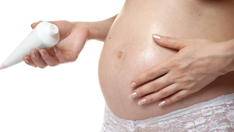 Hautproblemen, wie Pigmentflecken, Schwangerschaftsstreifen und Trockenheit, während der Schwangerschaft gezielt vorbeugen