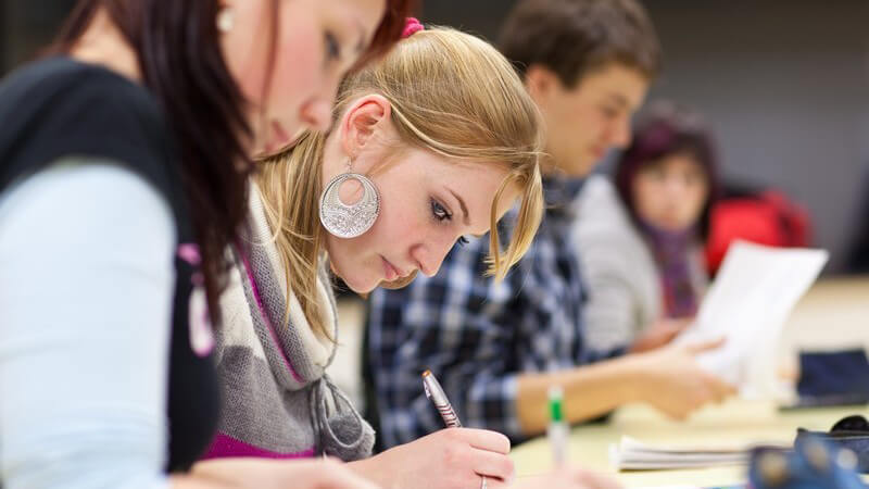 Über die unterschiedlichen Klausuren und die Fehleranalyse bei Klassenarbeiten