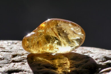 Geburtssteine werden als Glücksbringer verschenkt und sollen sich positiv auf die Energie des Beschenkten auswirken