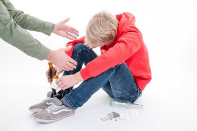 Was tun bei Alkohol- und Drogenkonsum in der Pubertät?