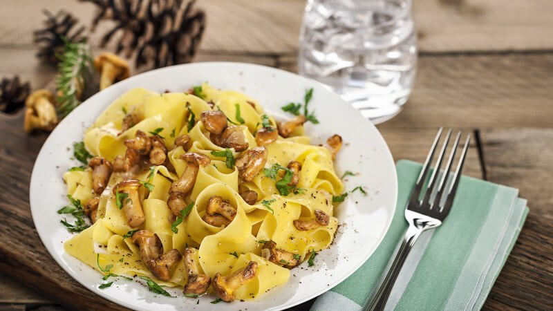 Tagliatelle werden in der Regel als Nudelnester angeboten