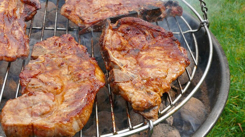 Ein Fleisch mit hohem Fettanteil, das sehr vielfältig verwendet werden kann