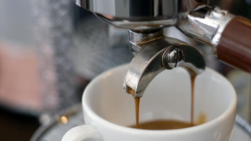 Beim Kapuziner werden Kaffee und Sahne - anders als bei den meisten Kaffeekreationen - miteinander vermischt