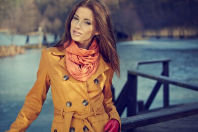 Der Raglanmantel hat ganz spezielle Ärmel, Raglanärmel eben