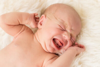 Die kindliche Entwicklung im ersten Lebensmonat