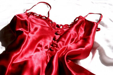 Wasch- und Pflegehinweise für Halbseide