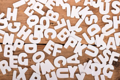 Sich bestimmte Wörter mithilfe des Alphabets merken