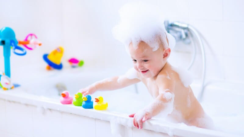 Im Haushalt, in der Freizeit und bei der Autopflege zeigt das Babyshampoo seine milde aber wirkungsvolle Wirkung