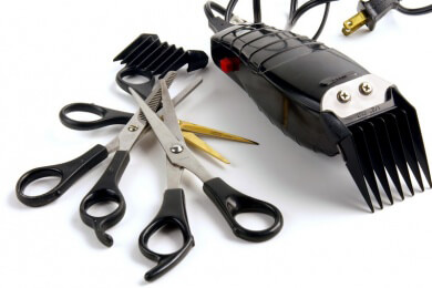 Haare selber schneiden mit Haarschneidegerät oder Schere - auch nach Mondkalender