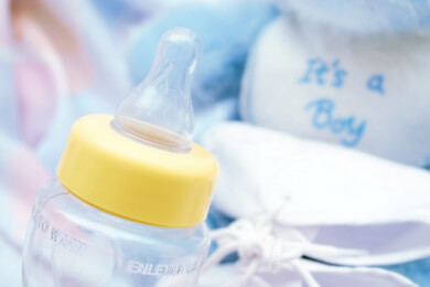 Babyflaschen - Arten, Materialien und Tipps zur richtigen Auswahl, Zubereitung und Reinigung