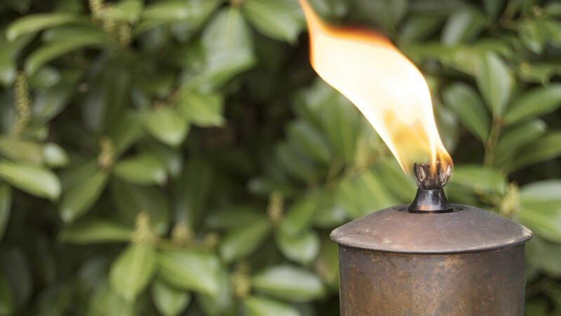 Hinweise zum Nachfüllen von Gas- und Benzinfeuerzeugen