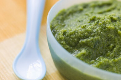 Gemüsebrei - Welche Gemüsesorten sind geeignet und wie kann man Babys dran gewöhnen?