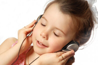 Die Bedeutung von Hörspielen für Kinder und welche Kriterien ein gutes Hörspiel erfüllen sollte