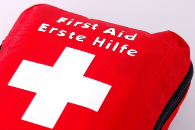 Erste Hilfe - Anwendung, Ablauf und Behandlung