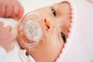 Verschiedene Arten des Schnullers - Eigenschaften, Nutzung und Pflege