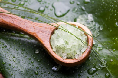 Das Solebad zur Behandlung von Hautkrankheiten