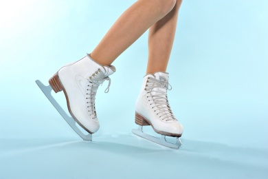 Körperliche Voraussetzungen für das Eiskunstlaufen - hartes Training von klein an