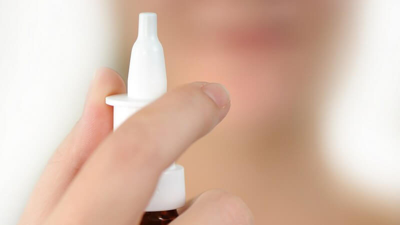 Einsatz, Dosierung und Risiken von Nasenspray